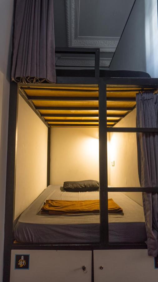 Sunshot Hostel Legian  Luaran gambar